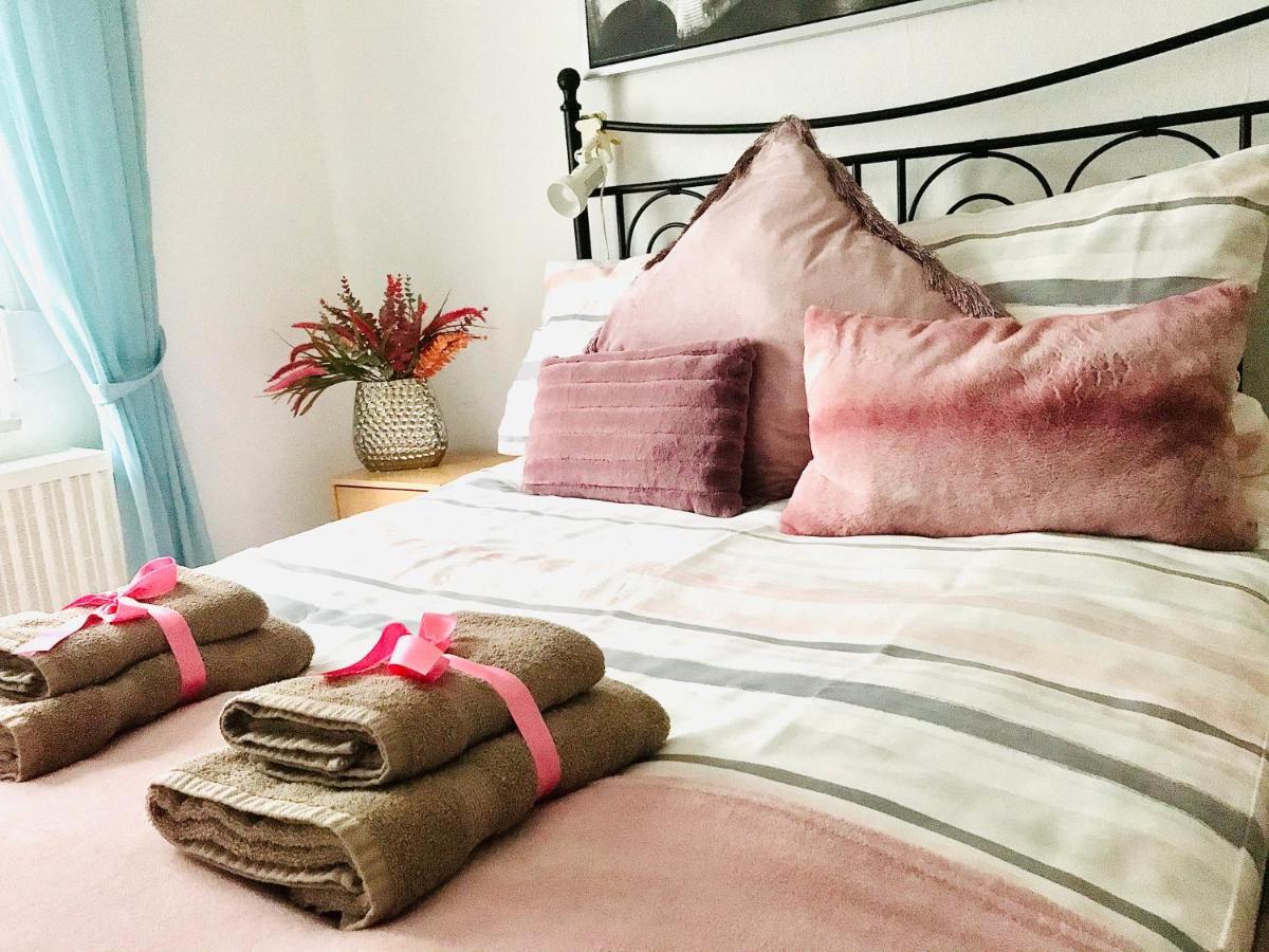 No1 Top Apartment4You - 3 Zimmer, 1-6 Pers, Saarbruecken - Jaegersfreude ザールブリュッケン エクステリア 写真